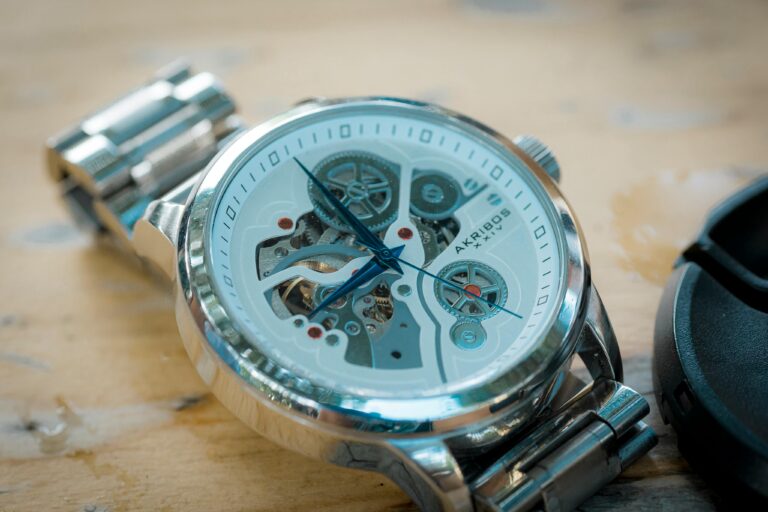 Best luxury watches for small wrists in 2025 – elegant timepieces with perfect fit and style